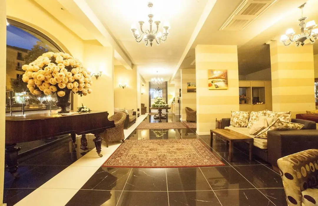 Roccamonfina Palace Hotel-1